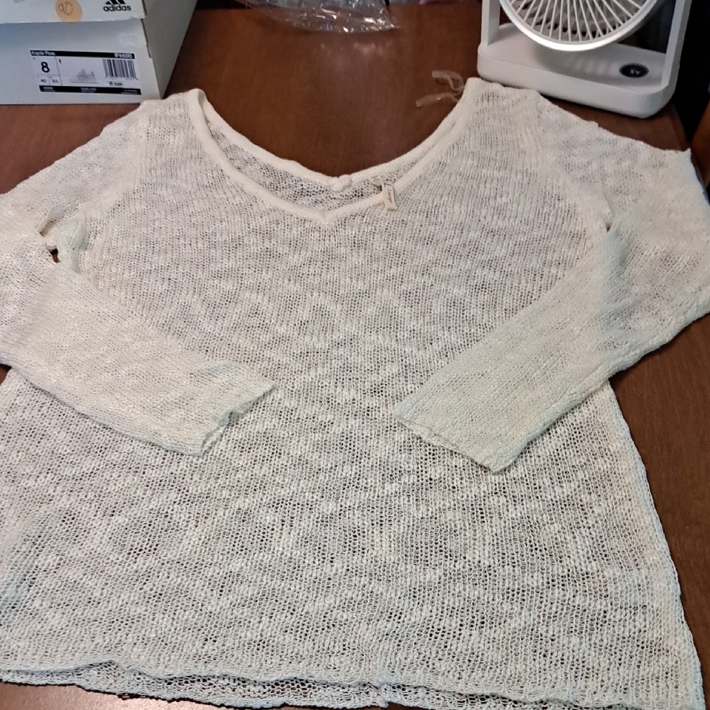 POL Women's Cream V-Neck Sweater L ptp 19.5, New No Tag